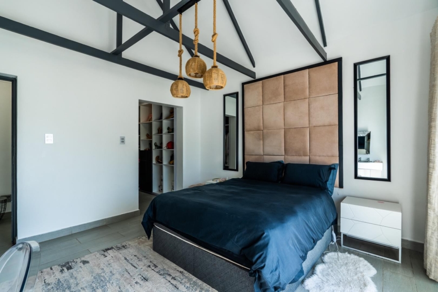 4 Bedroom Property for Sale in La Roche Western Cape